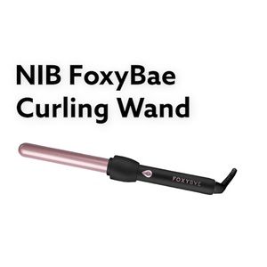 NIB, Never Opened FoxyBae Curling Wand